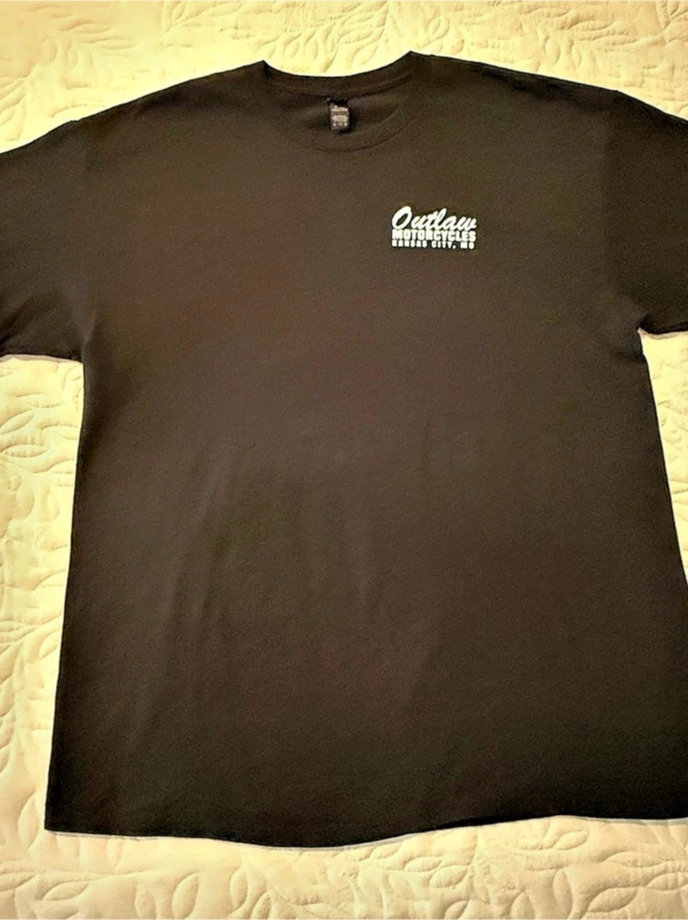 Outlaw Motorcycle Graphic T-Shirt in Black Like New